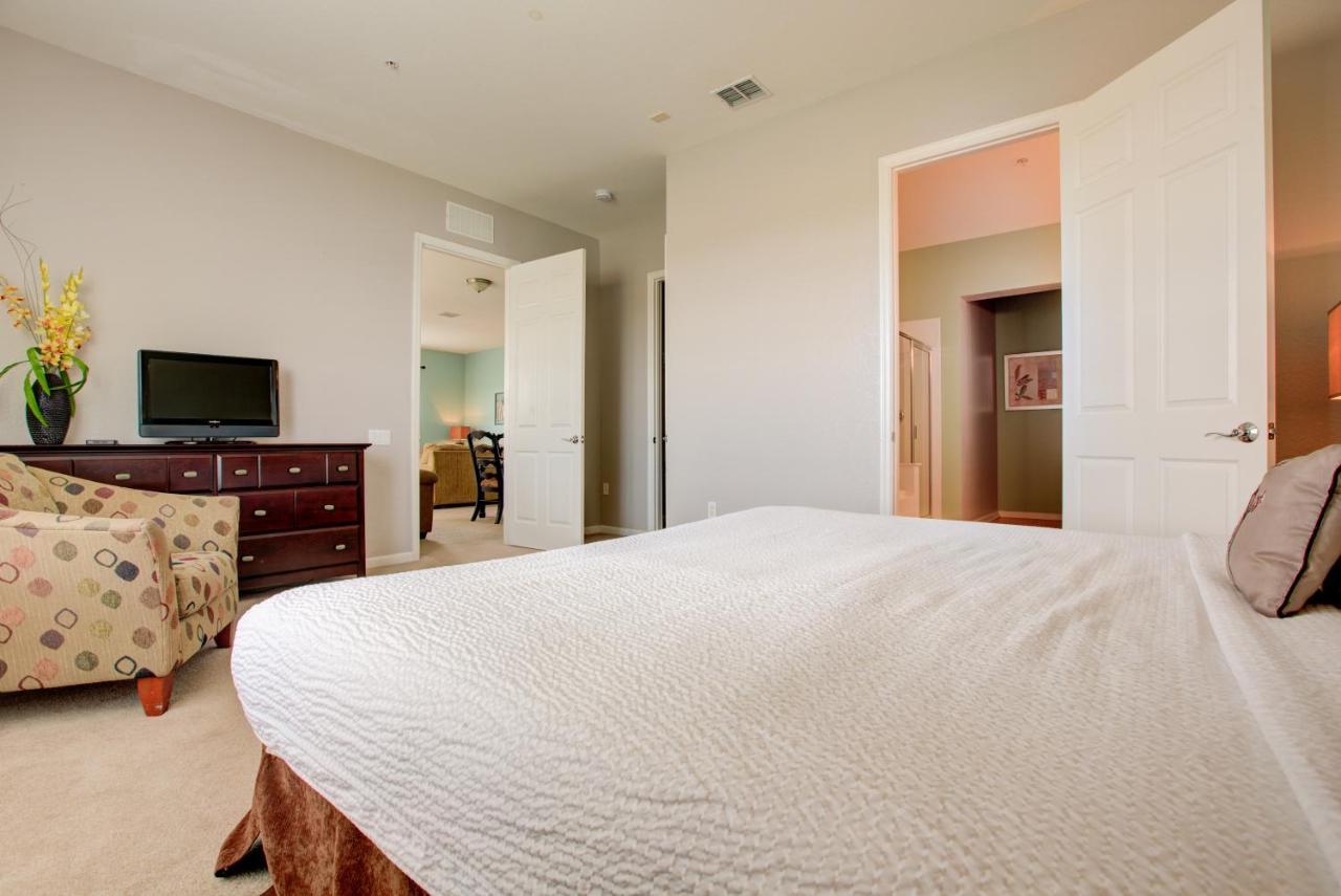 Top-Floor Luxurious Lakeview Condo Orlando Exteriör bild